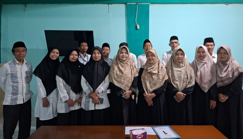 Kali pertama MTS Attaqwa 03 melaksanakan ujian akhir  kemampuan BTQ dan praktik ibadah dengan melibatkan perguruan Attaqwa pusat.